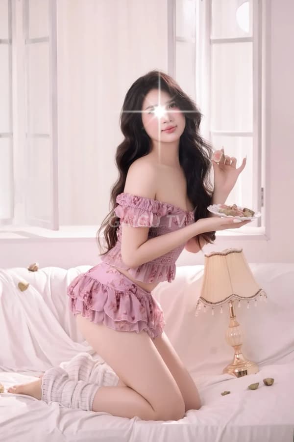 Quỳnh Face phục vụ nhiệt tình nhẹ nhàng như người yêu 4