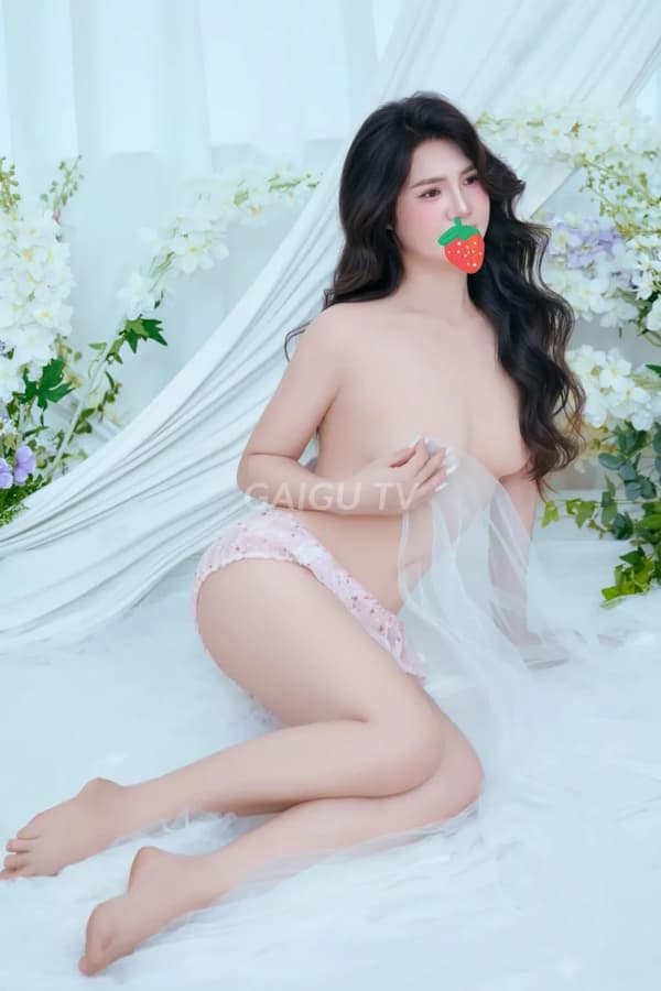 Quỳnh Face phục vụ nhiệt tình nhẹ nhàng như người yêu 11