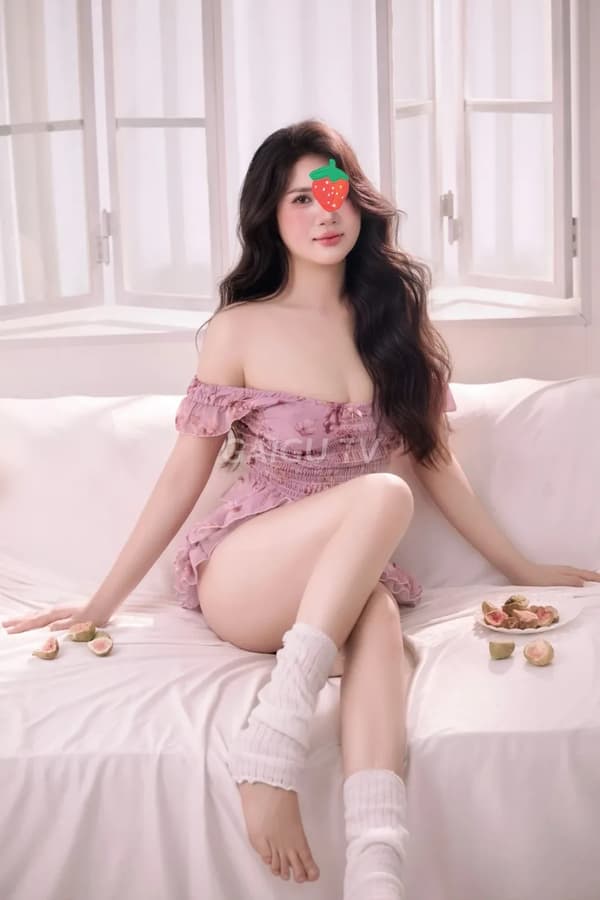 Quỳnh Face phục vụ nhiệt tình nhẹ nhàng như người yêu 9