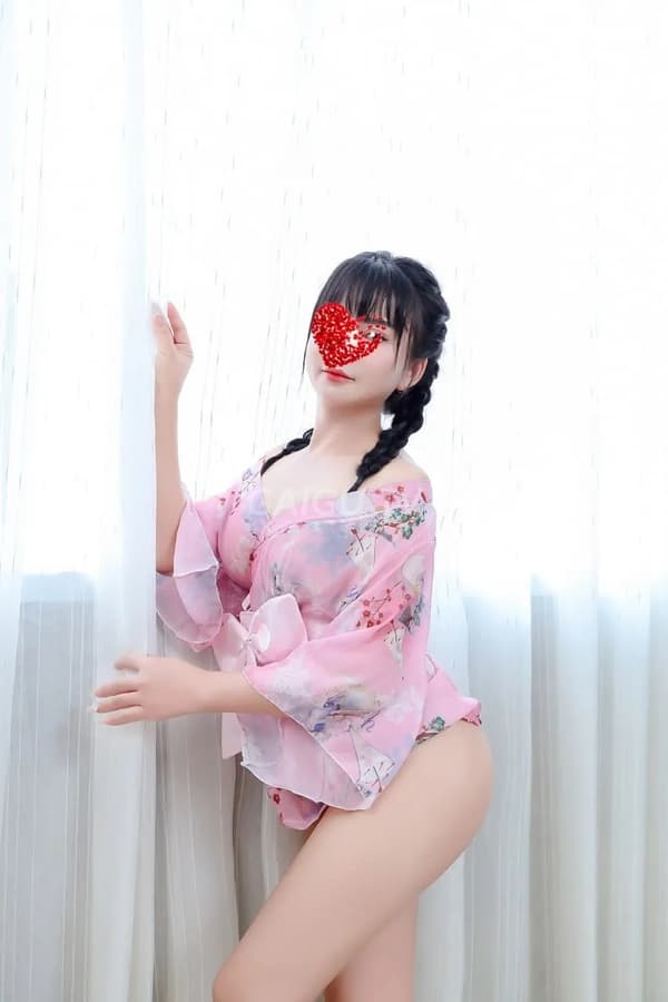 Linh Đan phục vụ nhiệt tình nghe lời 4