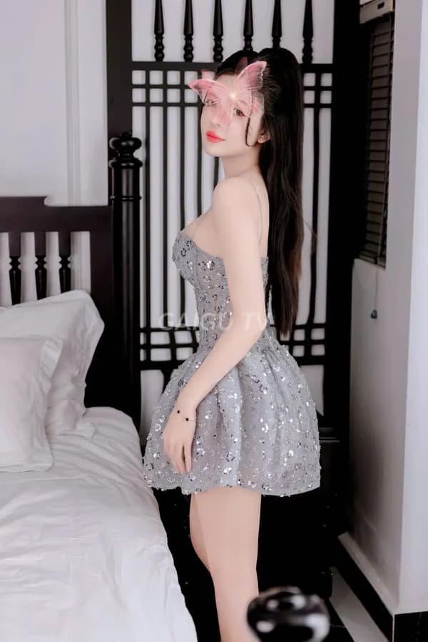 Xinh đẹp dáng chuẩn phục vụ tận tụy như người yêu Hà My 3
