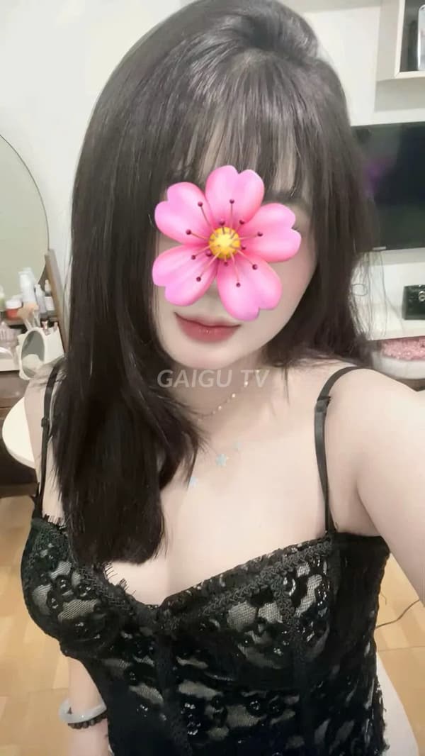 Lan Phương chiều khách nhẹ nhàng 3
