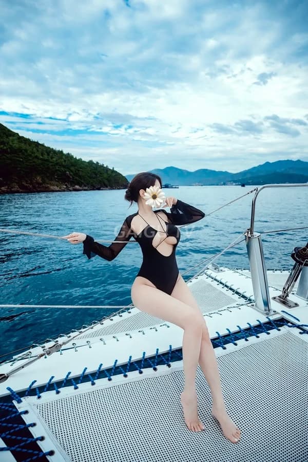Hoàng Mỹ  Linh✅kiều nữ sang chảnh gương mặt hoàn hảo mê hoặc 14