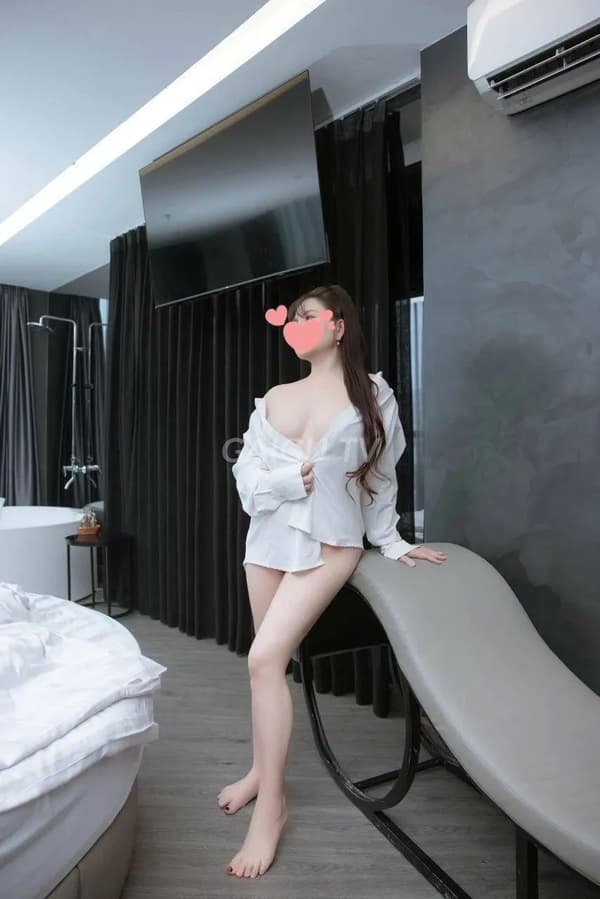 Kim Ngân kiều nữ xinh Thủ Dầu Một 300k 2