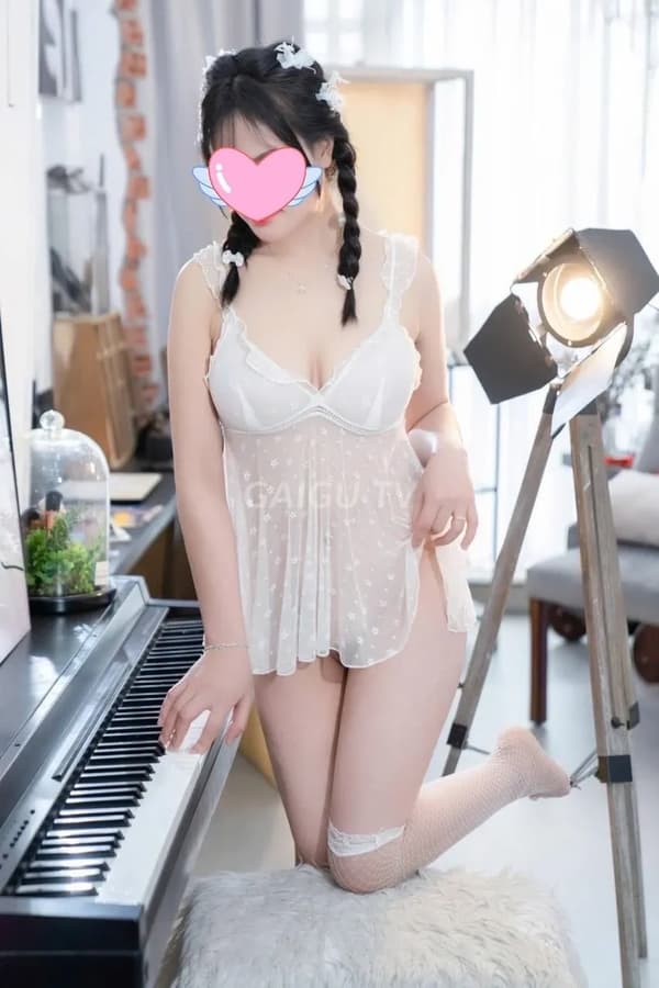 QUỲNH QUỲNH XINH DÂM DỄ THƯƠNG NHIỆT 400k Thủ Đức – BJ · HJ · 23 tuổi 3