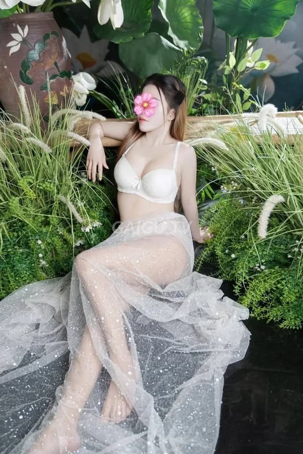 Ngọc phục vụ nhẹ nhàng nhiệt tình 12