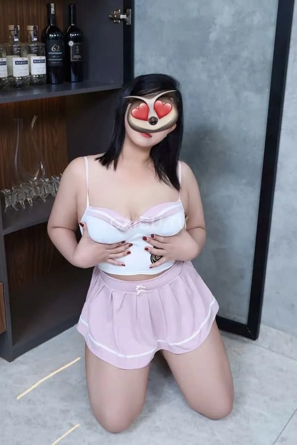 Nana Quận 10 Sài Gòn 300k ngọt ngào như người yêu 9