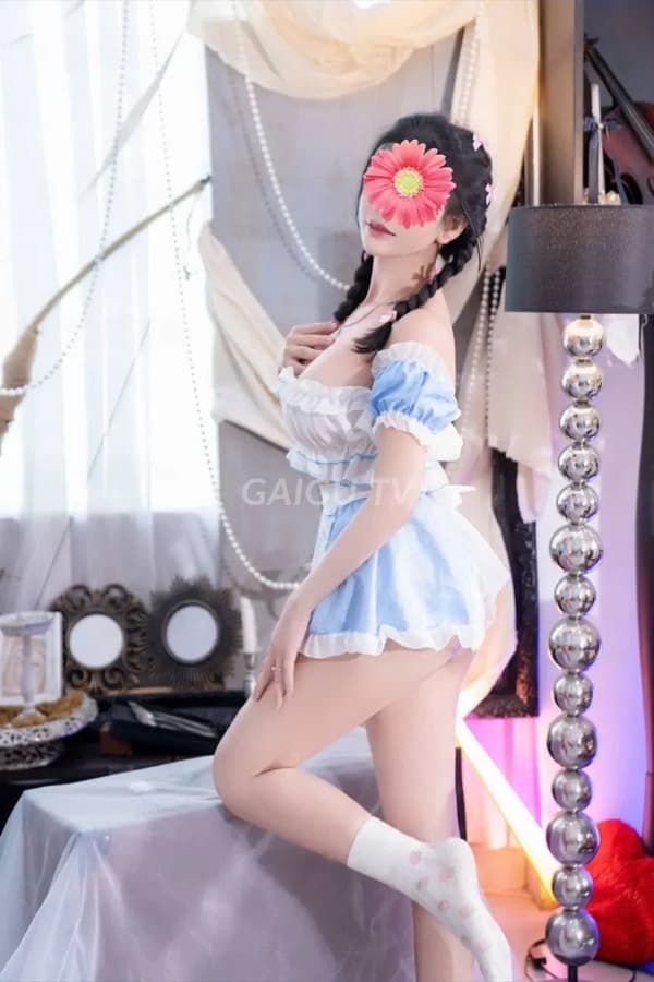 Anh Dễ dễ thương, da trắng vú ngon chiều khách lắm 13
