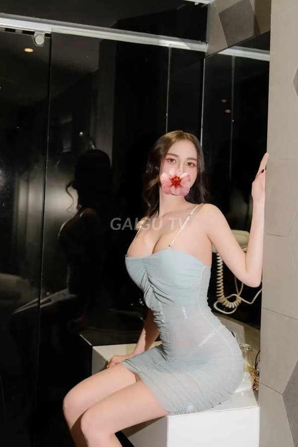 Girl Eli Vũng Tàu 400k dáng người mẫu chơi tình cảm 17