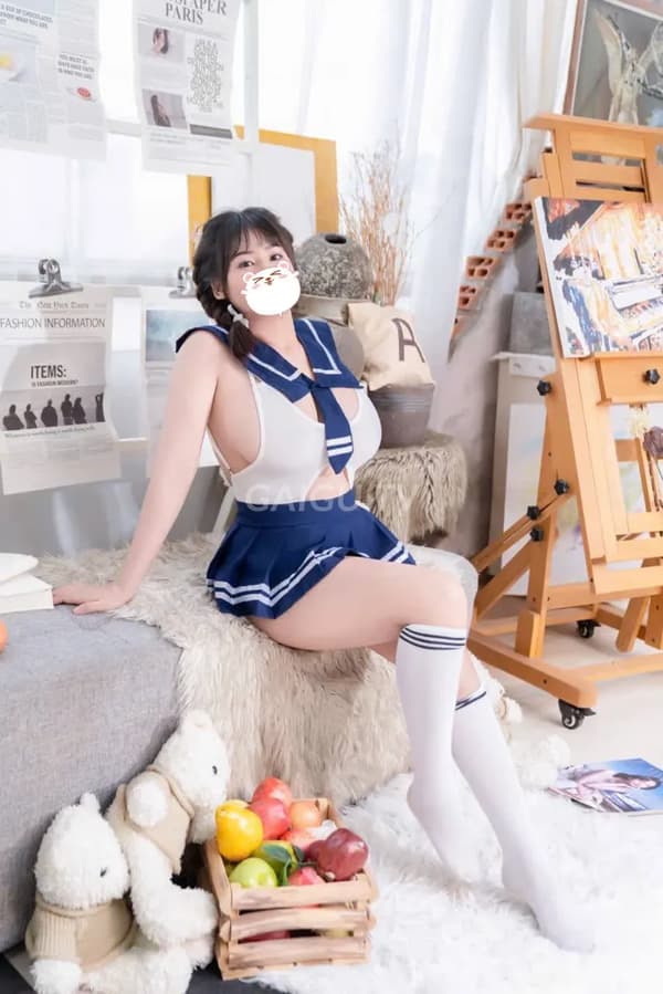 Ngọc Anh phục vụ chu đáo yêu chiều như người yêu thật luôn 9