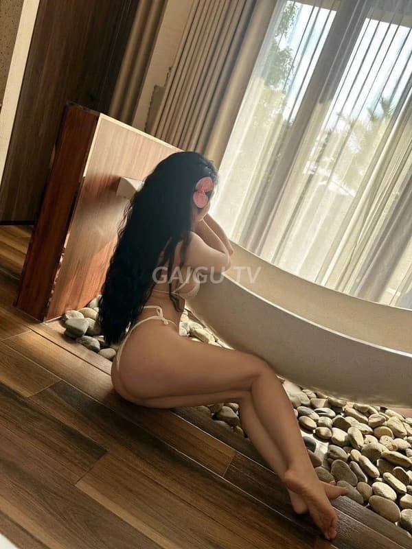 Da trắng mịn dáng múp mông căng nét Mai nhiệt tình phục vụ 15