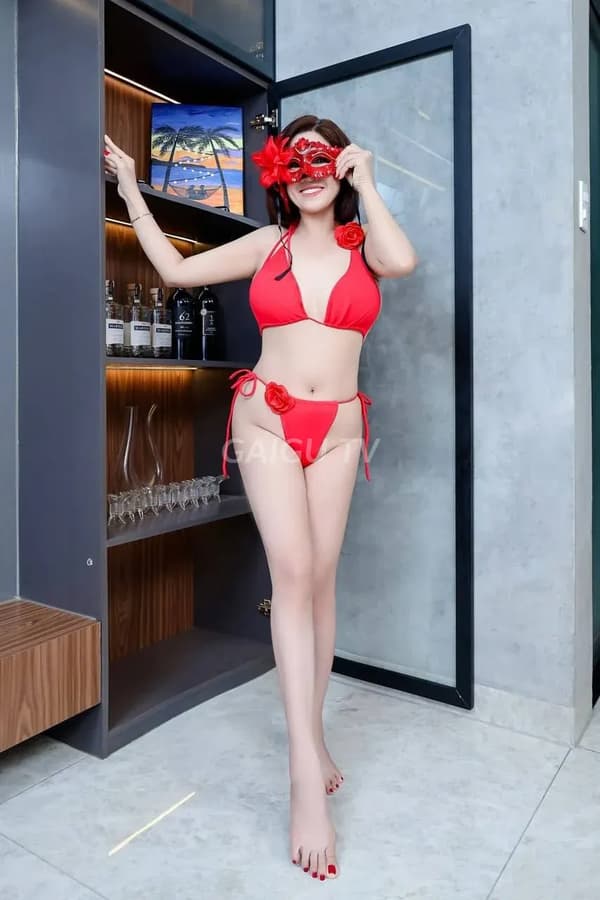 Phương Anh nghe lời chiều khách lắm 5