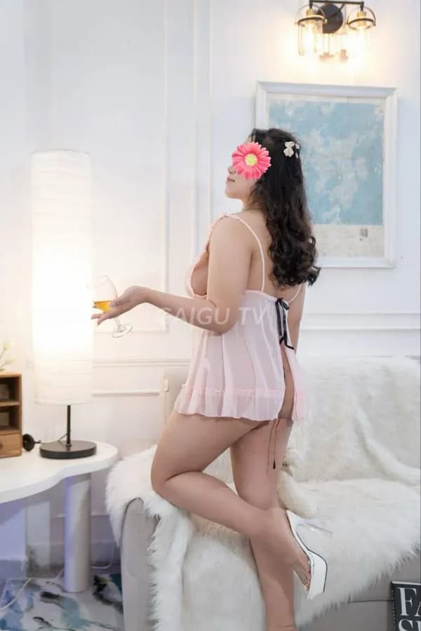 Gái gọi Thủ Đức NGỌC MƠ Siêu Dâm Dễ Thương Nhiệt Tình 400k 8