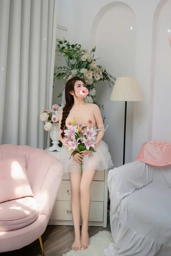 Hotgirl da trắng mịn dáng ngon chiều khách nhiệt tình 5