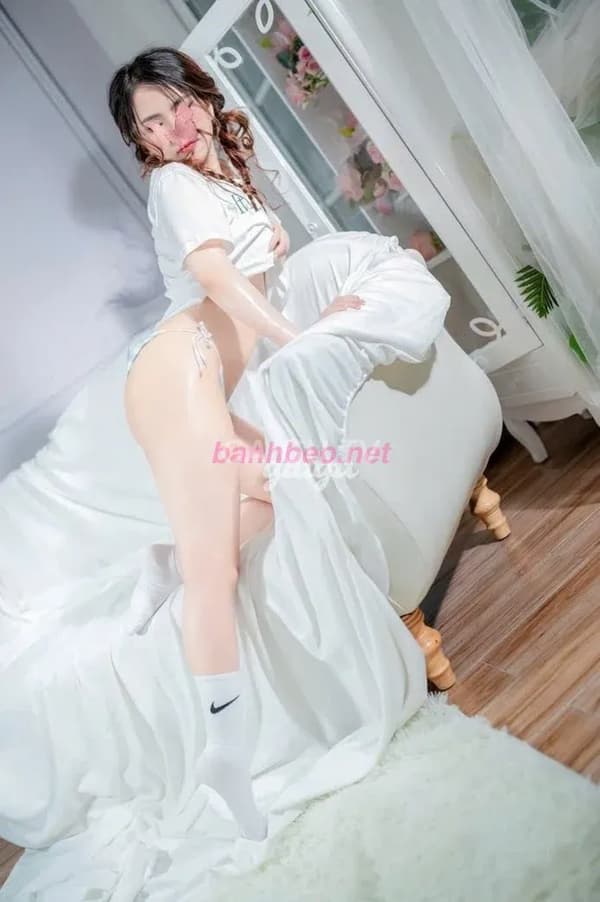 Ánh Vy.. gái dâm làm tình bao phê 600k Long Thành – 21 tuổi 10