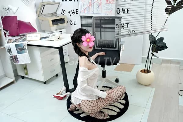 Su Miền vú to tròn căng mịn da trắng mịn màng 13