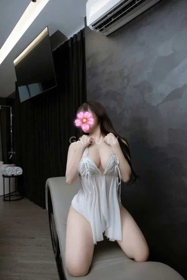 Ái Nhi Tân Bình Sài Gòn 500k body mũm mĩm dễ thương 11