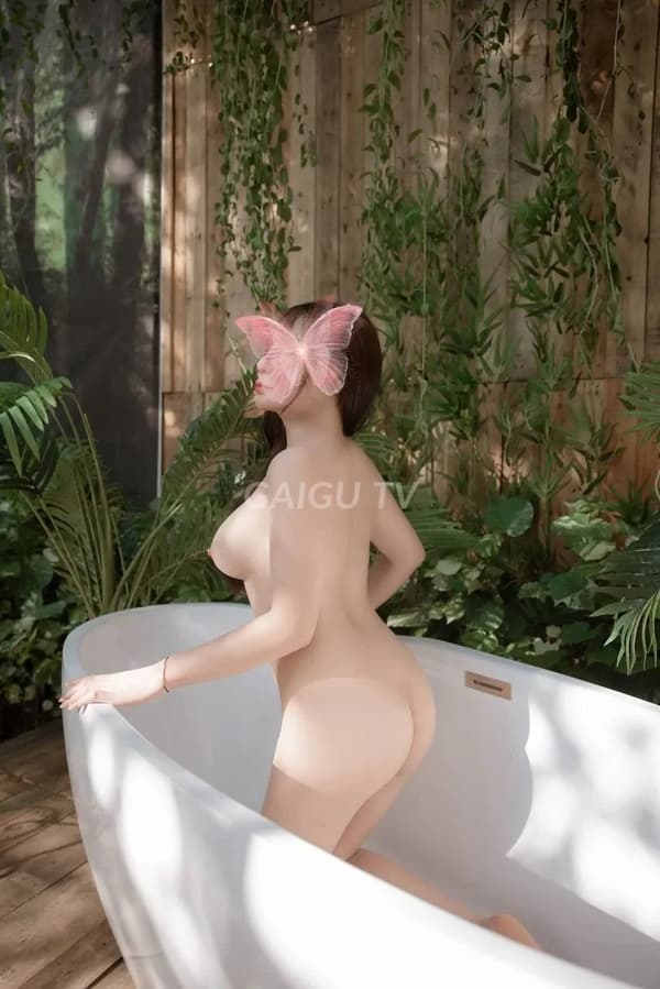 V I nhẹ nhàng chiều khách tận tình 13