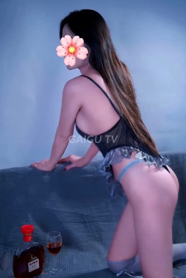 Gái gọi Quận 8 PHƯƠNG NGHI VẺ ĐẸP RẠNG NGỜI 400k 3