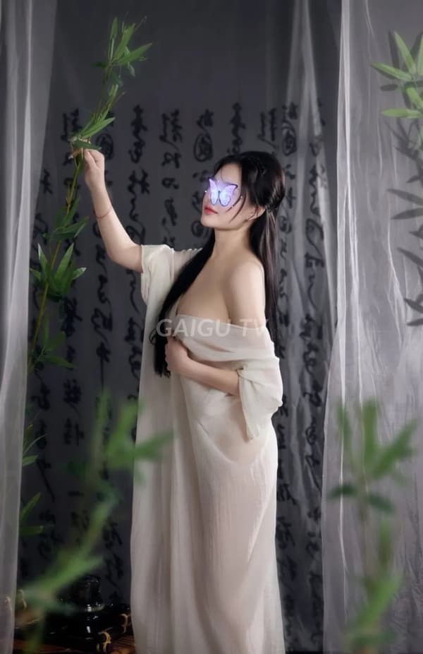 Ánh Vy Vũng Tàu 500k hàng xinh dáng chuẩn 16