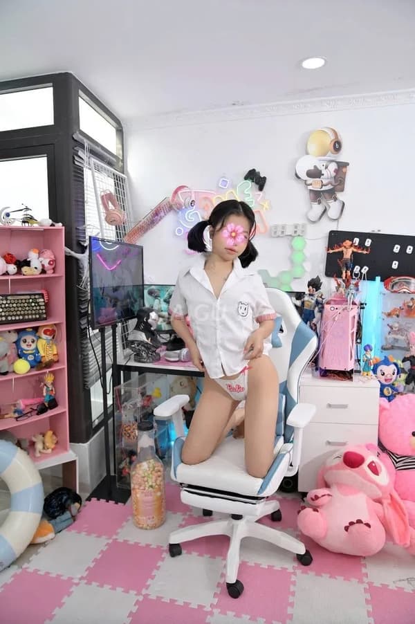 Thiên An 18 tuổi Quận 8 Sài Gòn 500k 15