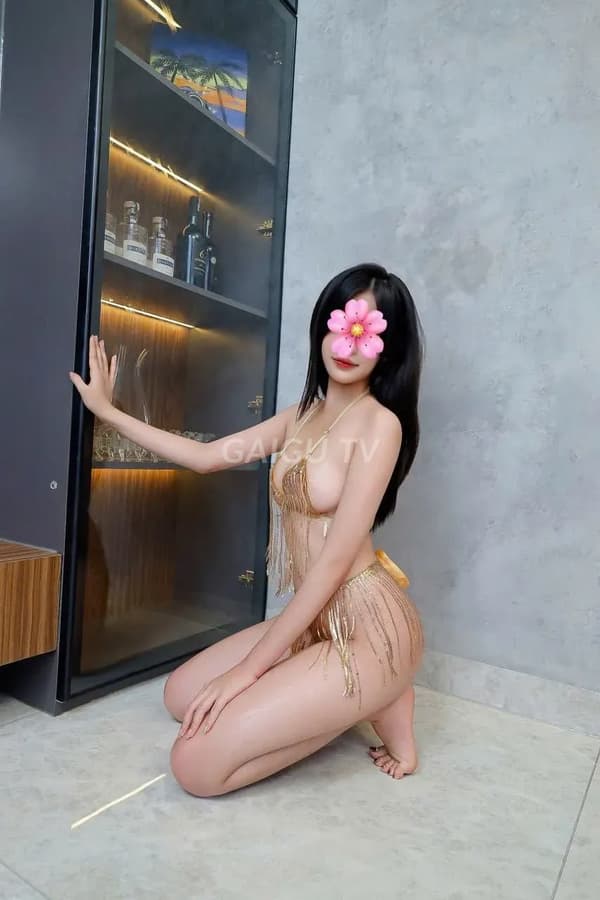 Vy Hồn chiều khách nhiệt tình 11
