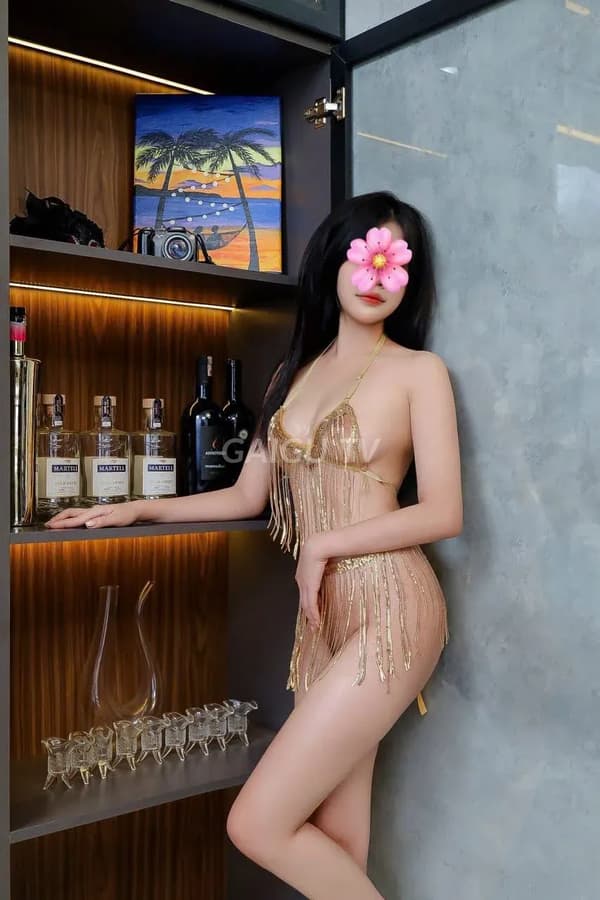 Vy Hồn chiều khách nhiệt tình 16