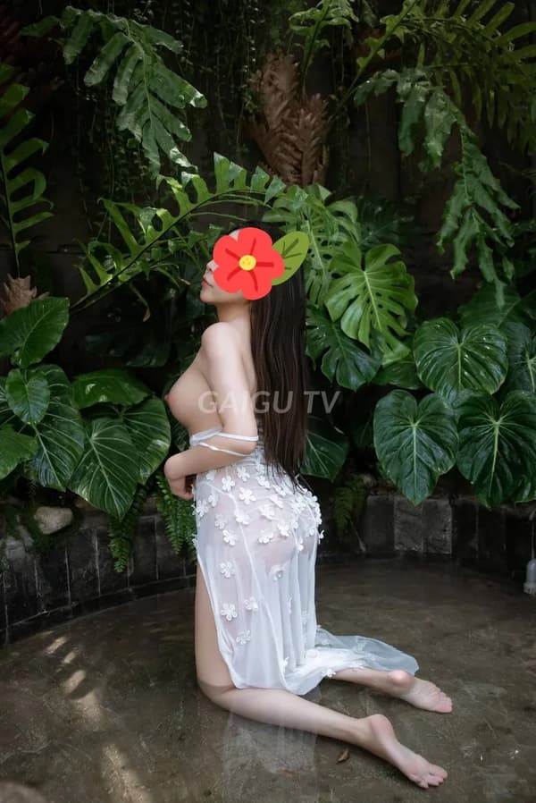Vy Vy da trắng dáng chuẩn phục vụ nhiệt tình 2