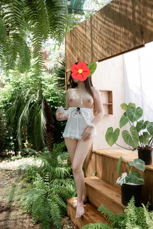 Vy Vy da trắng dáng chuẩn phục vụ nhiệt tình 15