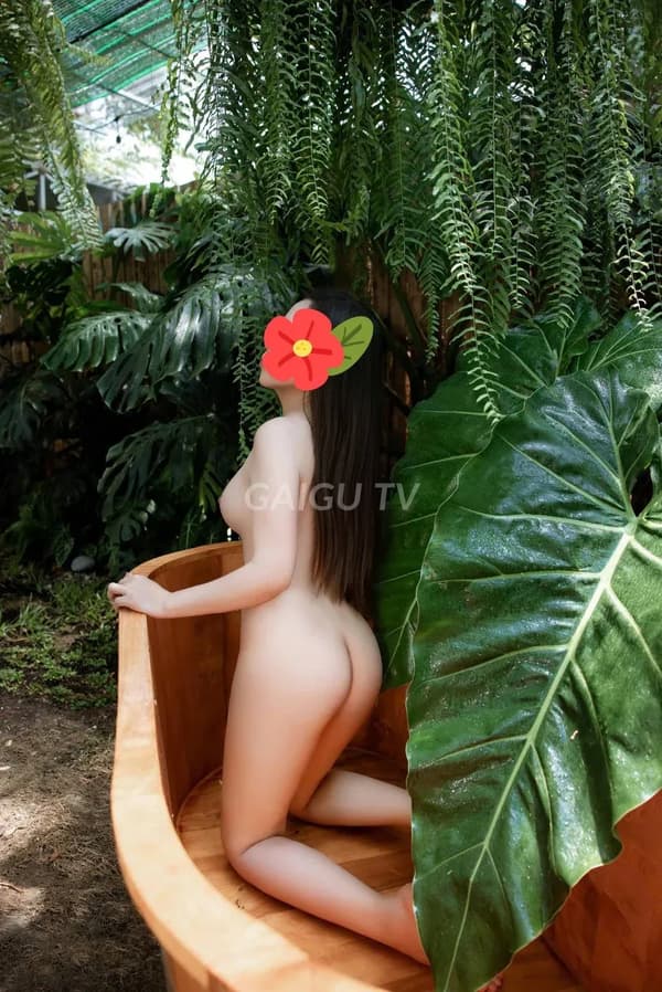Vy Vy da trắng dáng chuẩn phục vụ nhiệt tình 19