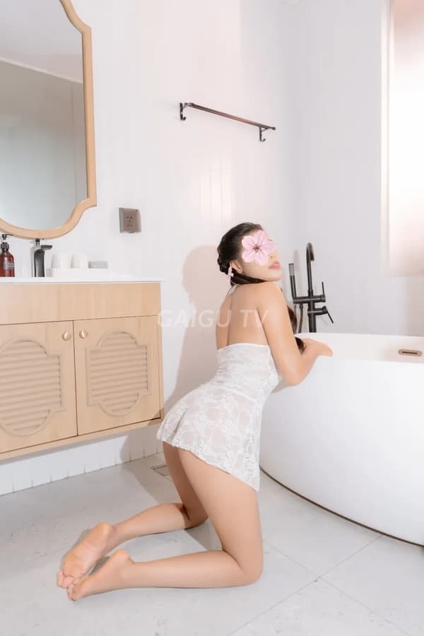 Vy An mặt dễ thương da mịn màng phục vụ nhiệt tình 6