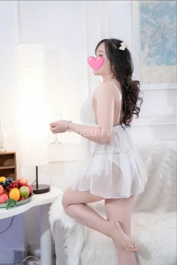 Mặt xinh duyên dâm môi quyến rũ Linh Đan phục vụ nhiệt tình 13