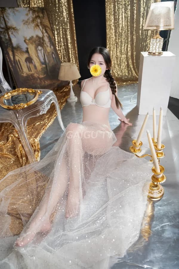 Vy Rosy xinh nhỏ nhắn đáng yêu nhiệt tình như người yêu 2