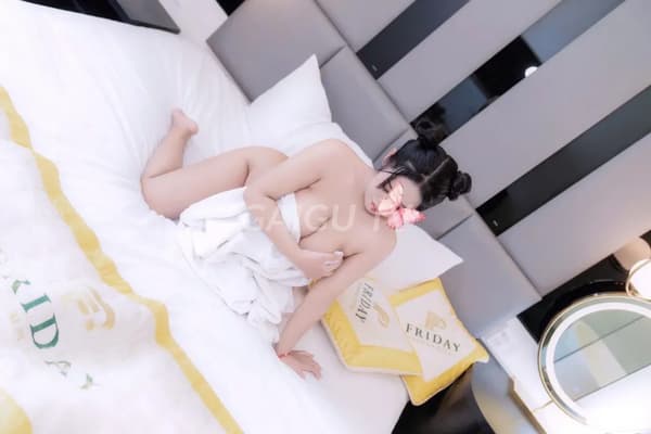 Miền Tây dáng nuột nà ôm phê mê 8
