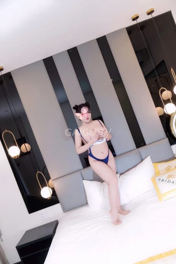 Miền Tây dáng nuột nà ôm phê mê 13
