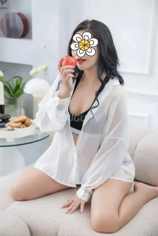 Tuệ Nhi chân dài dáng mẫu nhiệt tình như người yêu 4