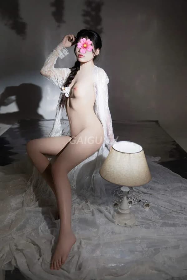 Tường Vy body non nuột nà xinh tươi phục vụ nhiệt tình 2