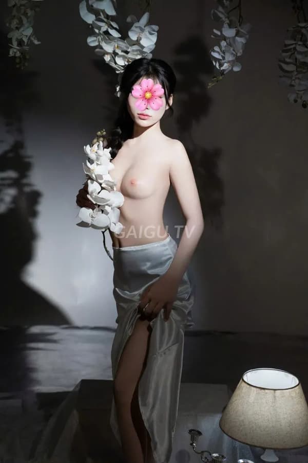 Tường Vy body non nuột nà xinh tươi phục vụ nhiệt tình 3