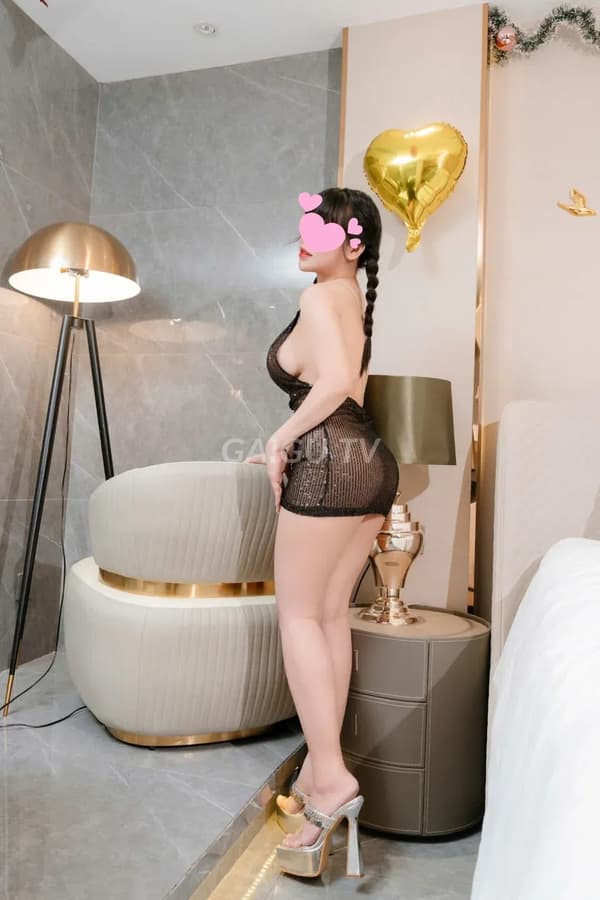 Hương Baby vú bự mông cong chiều chuộng vui vẻ 2