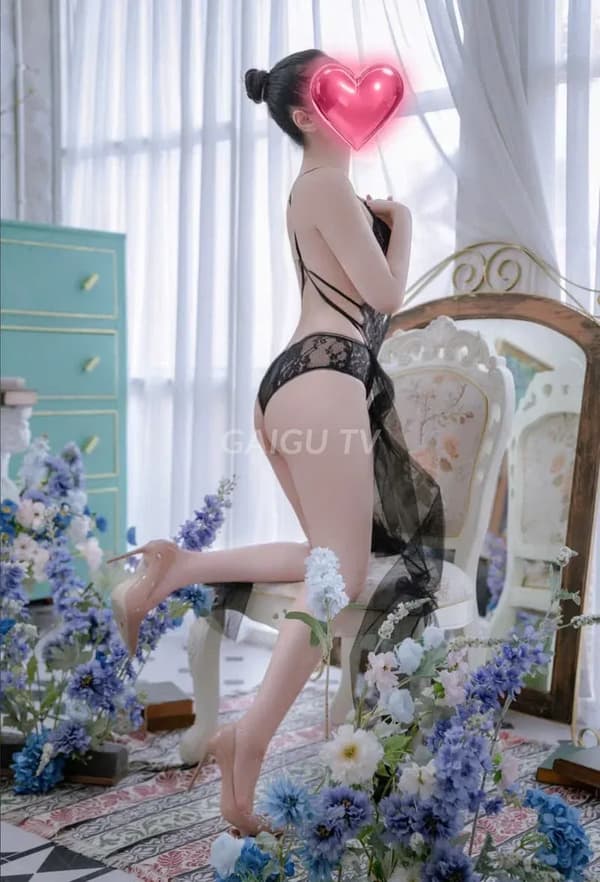 Minh Anh phục vụ nhiệt tình bốc lửa khát tình 3