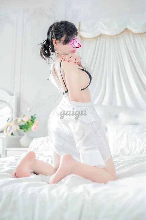 Quyên Quyên dậm đãng như người yêu thật sự 12
