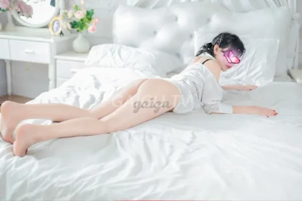 Quyên Quyên dậm đãng như người yêu thật sự 11
