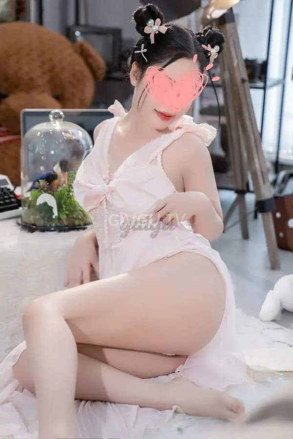 Gái miền Tây mặt xinh dáng chuẩn chiều khách Hà My 15