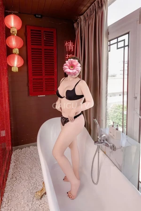 Thùy 36 tuổi ở Thanh Khê Đà Nẵng chỉ 200k 4