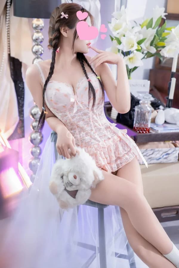 Phương Vy 18 tuổi teen xinh quận 9 chỉ 600k 11