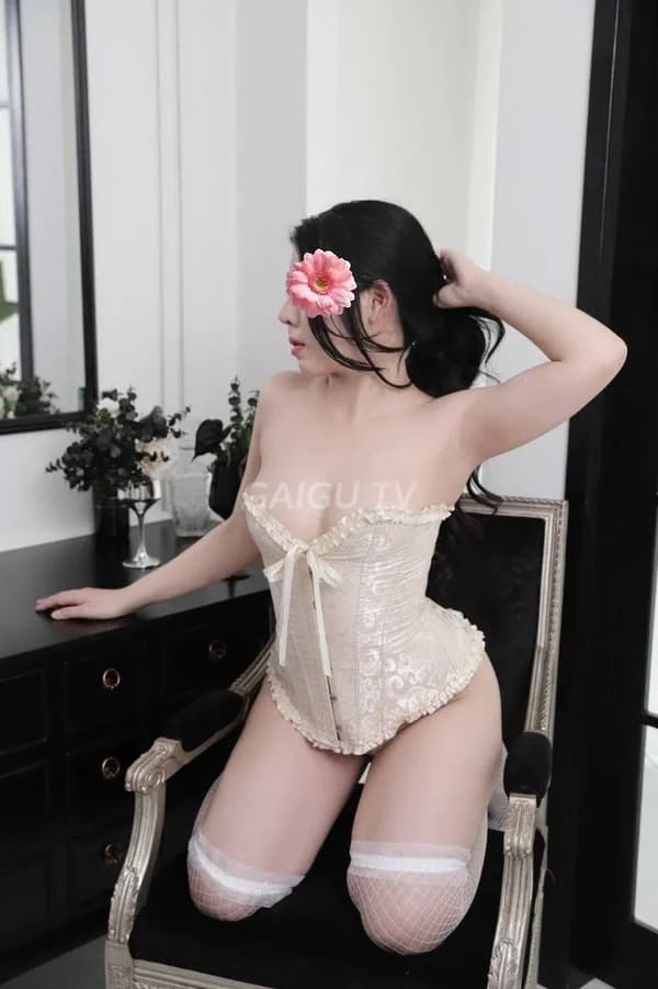 Khánh Nhi xinh mặt da mịn nhẹ nhàng như người yêu 2