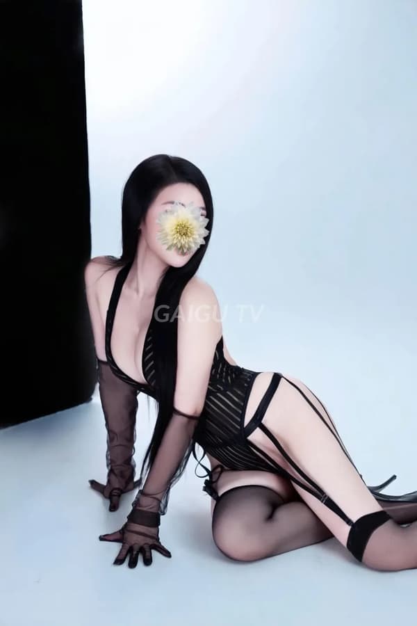 Ngân Ngân Quận 1 Sài Gòn 2tr 8