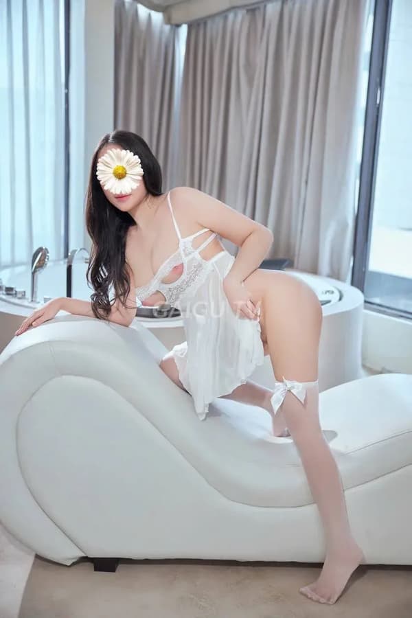 Bự Puka vú bự ngọt ngào phục vụ nhẹ nhàng 9