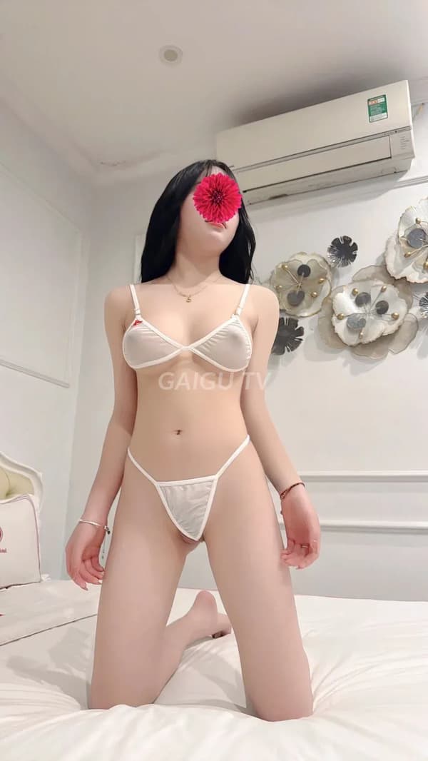 BÉ THUÝ XINH NON VÚ TO LỒN HỒNG 1.200k Cầu Giấy – 69 · BJ · 18 tuổi 7