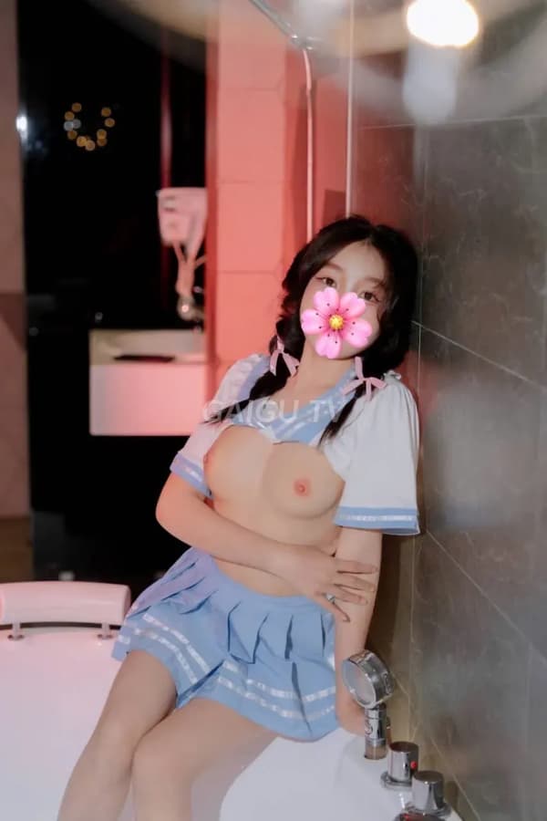 Girl dáng mình dây nhẹ nhàng phục vụ tình cảm chu đáo 12